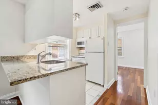 238 S 8th St, Philadelphia, PA 19107 - Photo 6