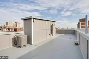 909 N 15th St, Philadelphia, PA 19130 - Photo 22