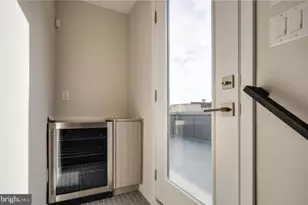909 N 15th St, Philadelphia, PA 19130 - Photo 20