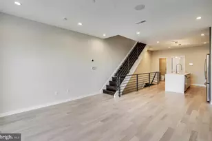 909 N 15th St, Philadelphia, PA 19130 - Photo 6