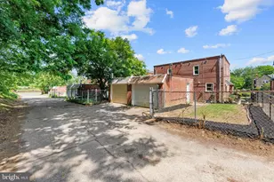 1023 E Haines St, Philadelphia, PA 19138 - Photo 32