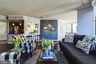 2001 Hamilton St, Philadelphia, PA 19130 - Photo 2