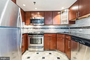 2001 Hamilton St, Philadelphia, PA 19130 - Photo 10
