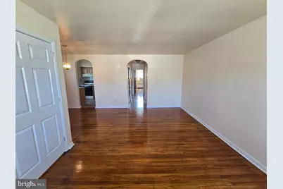 162 W Cheltenham Avenue, Philadelphia, PA 19120 - Photo 4