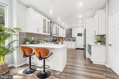 1319 W Wyoming Avenue, Philadelphia, PA 19140 - Photo 6