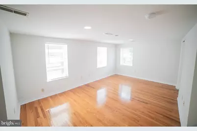 126 W Laurel Street #2, Philadelphia, PA 19123 - Photo 8