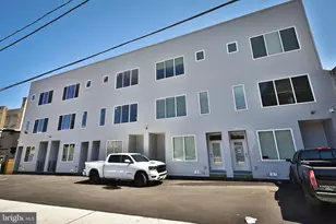 962 N 8th St, Philadelphia, PA 19123 - Photo 8