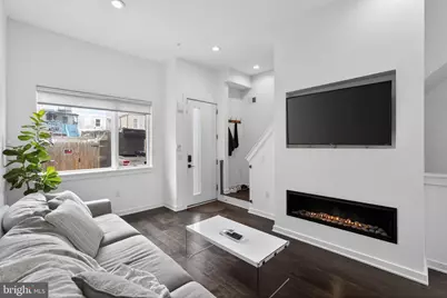 2229 N Hope Street, Philadelphia, PA 19133 - Photo 2