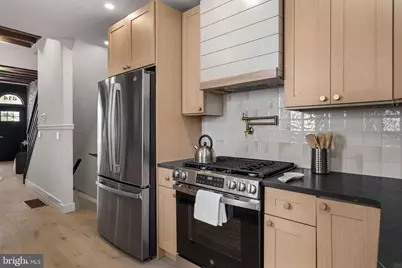814 Belgrade Street, Philadelphia, PA 19125 - Photo 10