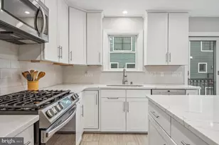 1802 Christian St, Philadelphia, PA 19146 - Photo 10