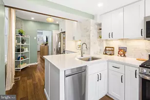 880 N Myrtlewood St, Philadelphia, PA 19130 - Photo 6