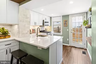 880 N Myrtlewood St, Philadelphia, PA 19130 - Photo 8
