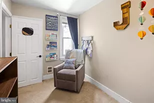 880 N Myrtlewood St, Philadelphia, PA 19130 - Photo 12