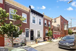 880 N Myrtlewood St, Philadelphia, PA 19130 - Photo 2