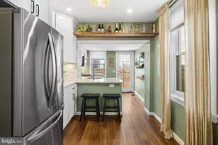 880 N Myrtlewood St, Philadelphia, PA 19130 - Photo 8