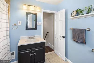 880 N Myrtlewood Street, Philadelphia, PA 19130 - Photo 16