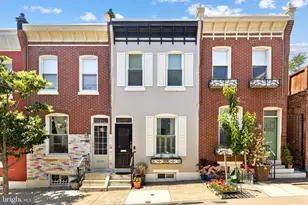 880 N Myrtlewood St, Philadelphia, PA 19130 - Photo 2