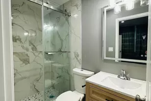2440 S 9th St, Philadelphia, PA 19148 - Photo 20