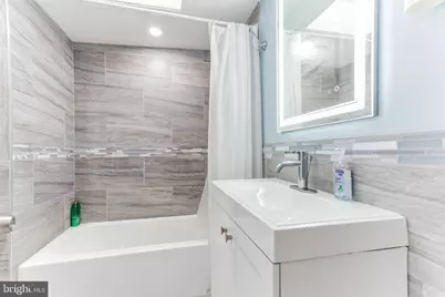 716 S 21st Street, Philadelphia, PA 19146 - Photo 12