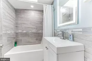 716 S 21st St, Philadelphia, PA 19146 - Photo 12