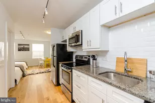 224 Church St, Philadelphia, PA 19106 - Photo 8