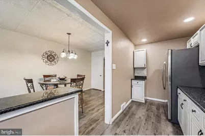 339 E Claremont Road, Philadelphia, PA 19120 - Photo 6