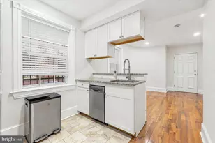 244 S 8th St, Philadelphia, PA 19107 - Photo 8