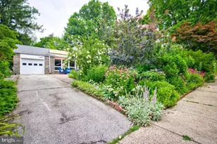 307 E Roumfort Rd, Philadelphia, PA 19119 - Photo 18