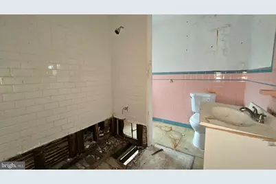 902 S 47th Street, Philadelphia, PA 19143 - Photo 48