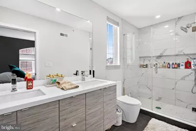 2411 Innovator Way, Philadelphia, PA 19146 - Photo 18