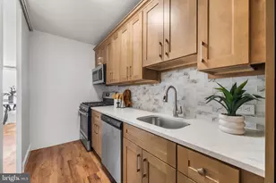 210 Locust St, Philadelphia, PA 19106 - Photo 24
