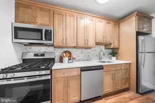 210 Locust St, Philadelphia, PA 19106 - Photo 26