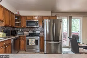 8023 Chelwynde Ave, Philadelphia, PA 19153 - Photo 18
