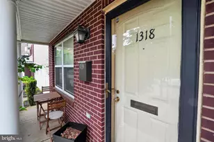 1318 S Lawrence St, Philadelphia, PA 19147 - Photo 2