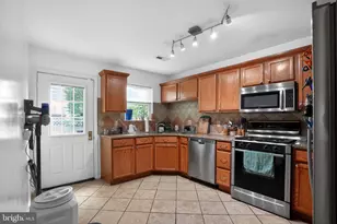 1318 S Lawrence St, Philadelphia, PA 19147 - Photo 10