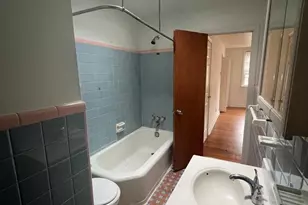 7235 Dungan Rd, Philadelphia, PA 19111 - Photo 8