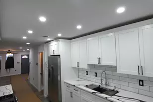 853 N 45th St, Philadelphia, PA 19104 - Photo 14
