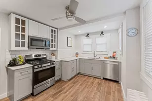 471 E Pleasant St, Philadelphia, PA 19119 - Photo 8