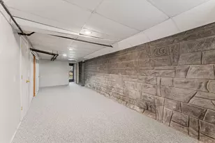 471 E Pleasant St, Philadelphia, PA 19119 - Photo 18
