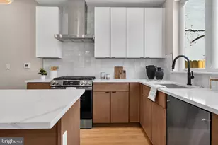 909 Emily St, Philadelphia, PA 19148 - Photo 10