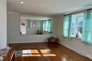 1621 Strahle St, Philadelphia, PA 19152 - Photo 4