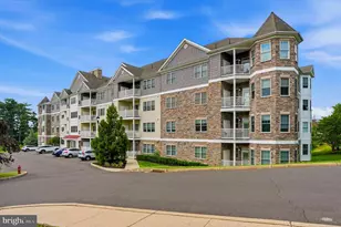 300 Tyler Ct, Philadelphia, PA 19111 - Photo 2