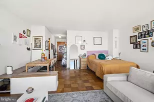 210 Locust St, Philadelphia, PA 19106 - Photo 14