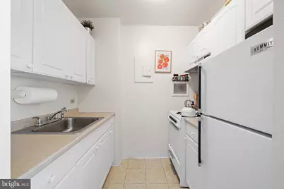 210 Locust Street #25E, Philadelphia, PA 19106 - Photo 18