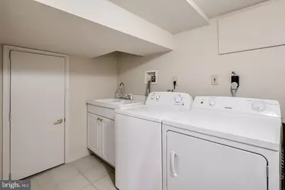 2219 Bainbridge Street, Philadelphia, PA 19146 - Photo 16