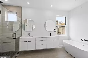 726 S Chadwick St, Philadelphia, PA 19146 - Photo 22