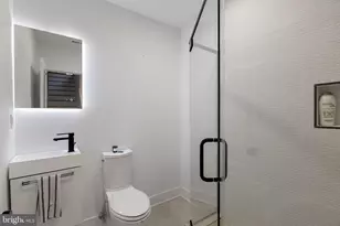 726 S Chadwick St, Philadelphia, PA 19146 - Photo 34