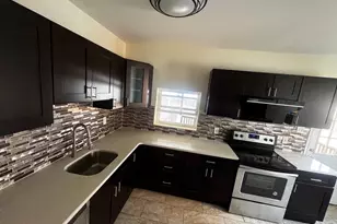 7020 Gillespie St, Philadelphia, PA 19135 - Photo 6