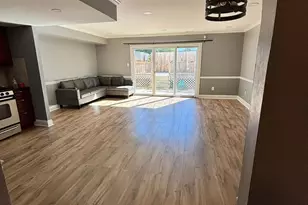 4451 Ernie Davis Cir, Philadelphia, PA 19154 - Photo 4