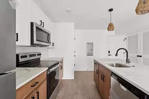 2520 N Front St, Philadelphia, PA 19133 - Photo 2